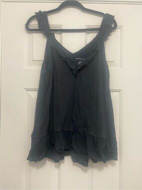 American Eagle Women’s Large Charcoal Gray Ruffled Sleeveless Tank Top